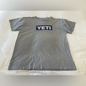 YETI | Men’s SZ XL | Logo Wildly Stronger! Keep Ice Longer! T-Shirt Gray.